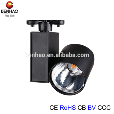 2019 fashion 30W COB track light Sidepods to shoot the light High quality die-casting aluminum track light